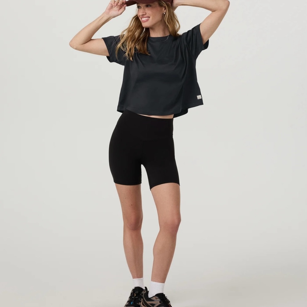 Vuori Women’s Energy Tee Black Medium